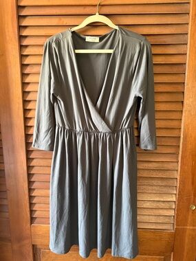 Zenana Outfitters Gray Long-Sleeve Wrap Dress